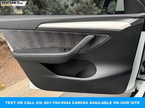 Used 2023 Tesla Model Y Performance image 17