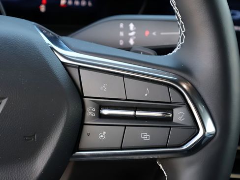 Used 2025 Chevrolet Traverse High Country image 35