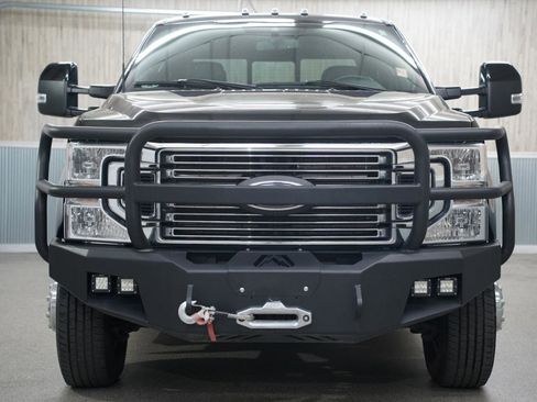 Used 2022 Ford F350 Lariat w/ Lariat Value Package image 3