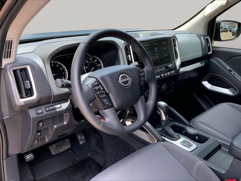 Used 2026 Nissan Frontier SV w/ All-Weather Content Package AWD/4WD image 18