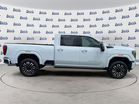 New 2026 GMC Sierra 2500 Denali Ultimate AWD/4WD image 7