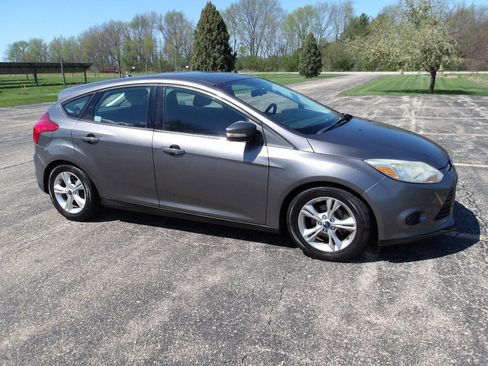 Used 2014 Ford Focus SE image 1