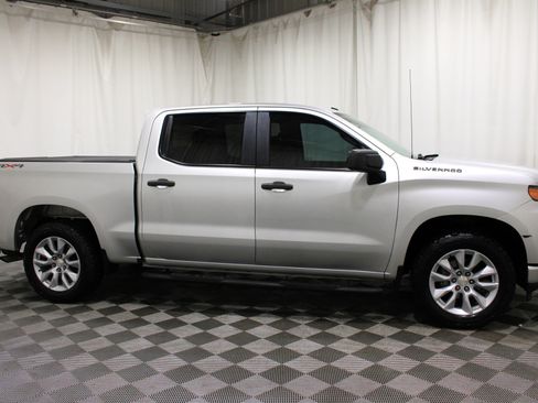 Used 2021 Chevrolet Silverado 1500 Custom AWD/4WD image 26