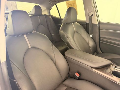 Used 2023 Toyota Camry XSE FWD image 34