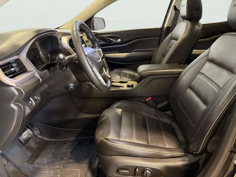 Used 2018 GMC Acadia Denali w/ Technology Package AWD/4WD image 13