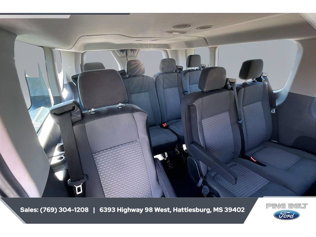 Used 2022 Ford Transit 350 XLT RWD image 21