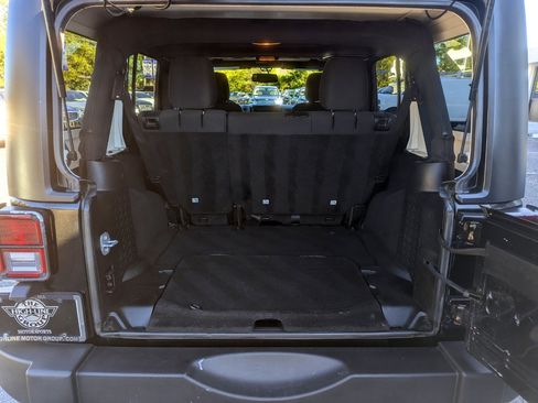 Used 2015 Jeep Wrangler Unlimited Sport w/ Quick Order Package 24S image 41