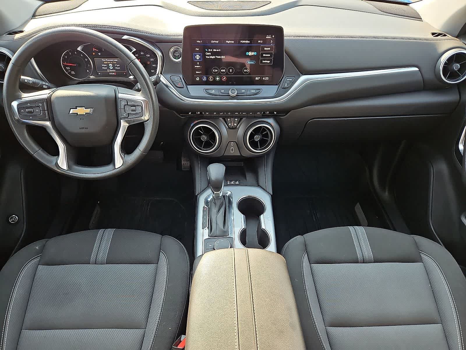 Used 2025 Chevrolet Blazer LT w/ Convenience Package FWD image 11