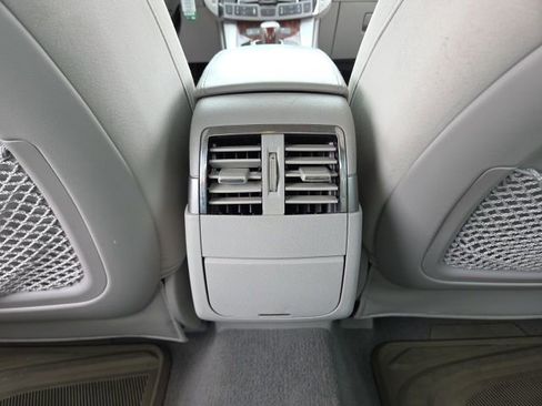Used 2013 Buick LaCrosse FWD image 34