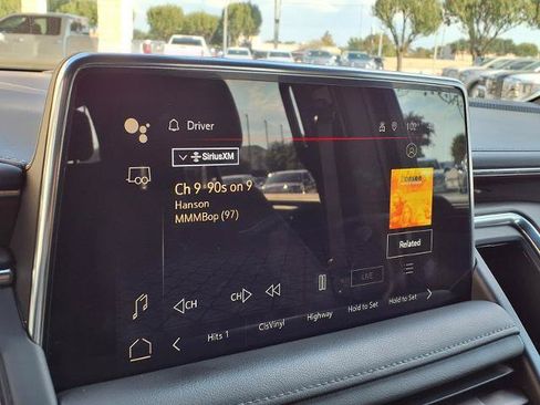 Used 2022 GMC Yukon SLE AWD/4WD image 6
