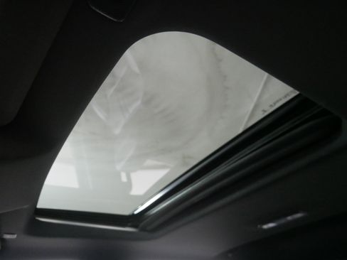 Used 2022 Chevrolet Silverado 1500 High Country w/ Technology Package image 31