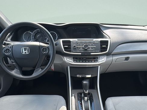 Used 2015 Honda Accord LX image 11