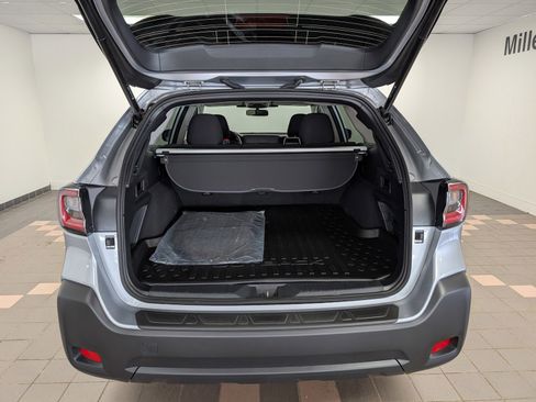 Used 2025 Subaru Outback Premium image 20