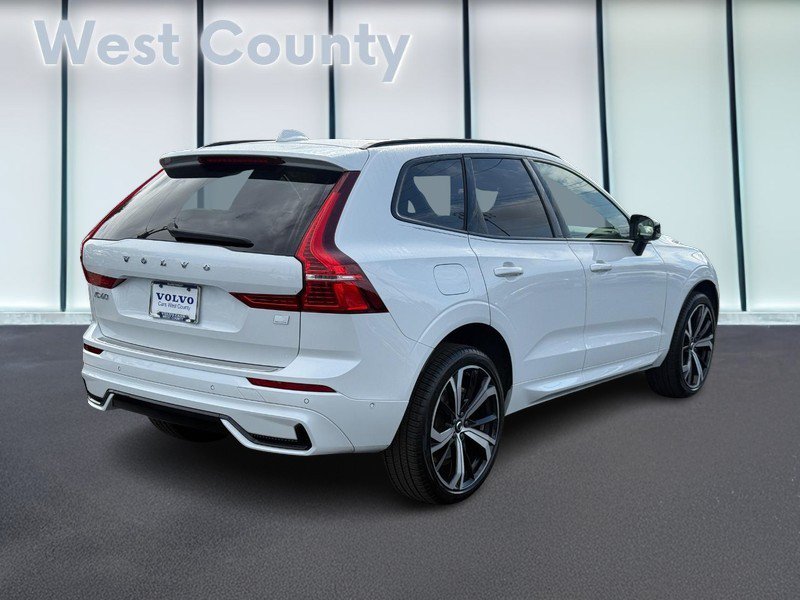 Used 2024 Volvo XC60 T8 Ultimate w/ Protection Package Premier AWD/4WD image 4