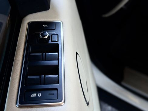 Used 2014 Land Rover Range Rover Supercharged image 86