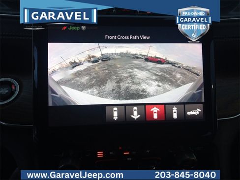 Used 2023 Jeep Grand Cherokee L Summit w/ Luxury Tech Group V image 18