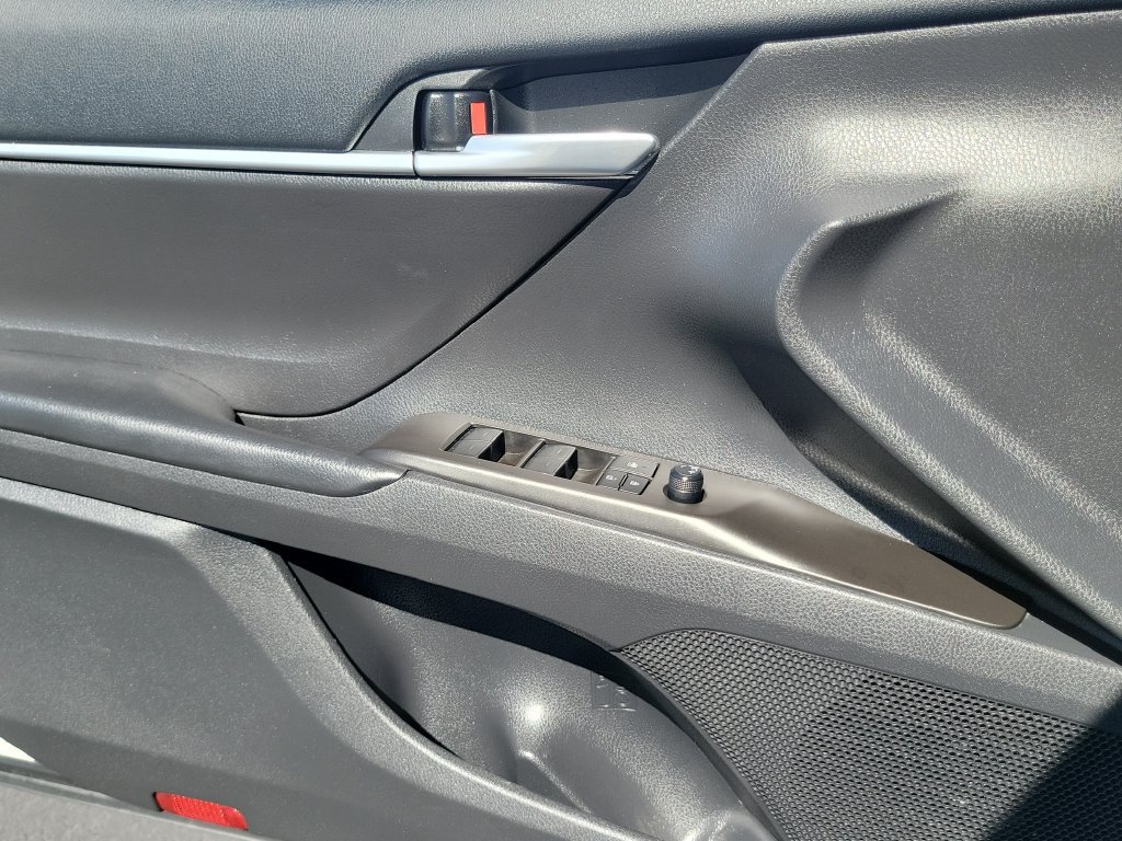 Used 2023 Toyota Camry SE w/ Convenience Package FWD image 14