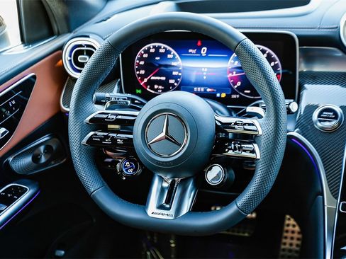 New 2026 Mercedes-Benz GLC 43 AMG 4MATIC image 13