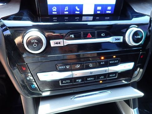Used 2023 Ford Explorer Platinum w/ Technology Package AWD/4WD image 23