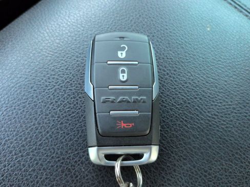 Used 2022 RAM 1500 Big Horn AWD/4WD image 27