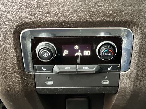 Used 2021 Chevrolet Tahoe Z71 w/ Z71 Off-Road Package image 21