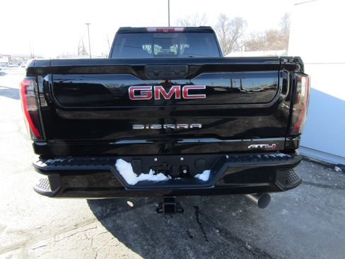 New 2026 GMC Sierra 2500 AT4 w/ AT4 Premium Plus Package image 6