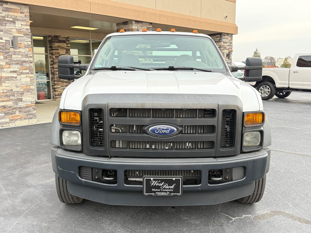 Used 2008 Ford F450 2WD Regular Cab Super Duty image 8