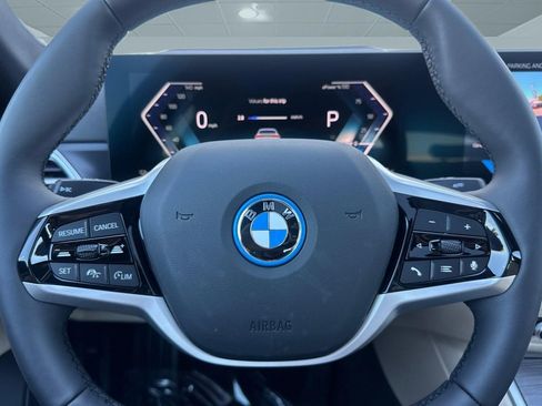 Used 2025 BMW i4 eDrive40 w/ Premium Package RWD image 17