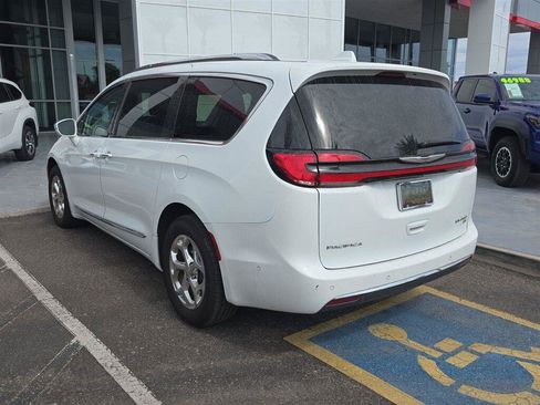 Used 2021 Chrysler Pacifica Limited w/ Premium & Safety Sphere Group AWD/4WD image 5