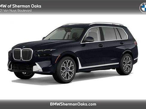 Used 2023 BMW X7 xDrive40i w/ M Sport Package image 1