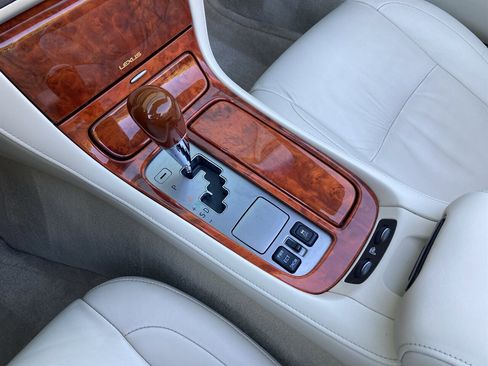 Used 2008 Lexus SC 430 Convertible image 29