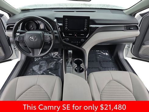 Used 2024 Toyota Camry SE image 15