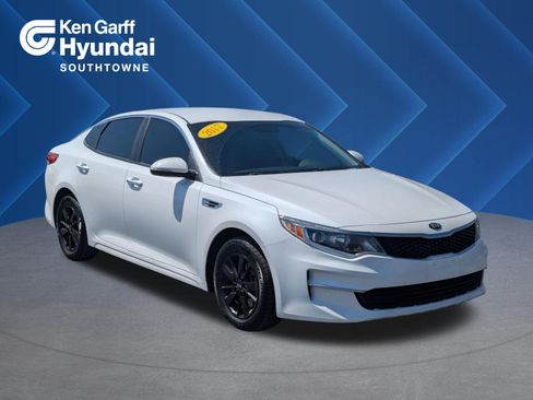 Used 2017 Kia Optima LX FWD image 1