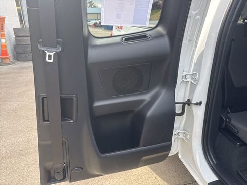 Used 2017 Toyota Tacoma TRD Off-Road w/ Tow Package image 14