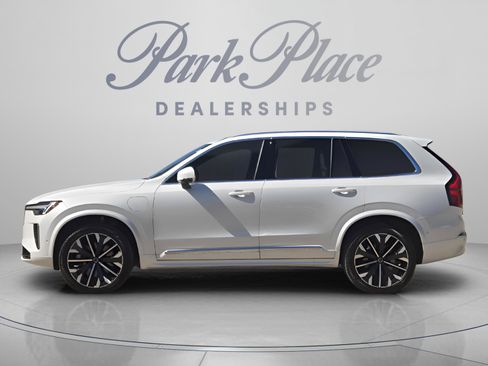 Certified 2025 Volvo XC90 T8 Plus w/ Protection Package Premier AWD/4WD image 2