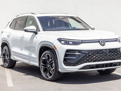 New 2026 Volkswagen Tiguan SEL R-Line