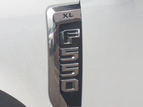 Used 2018 Ford F550 4x4 Regular Cab Super Duty image 13