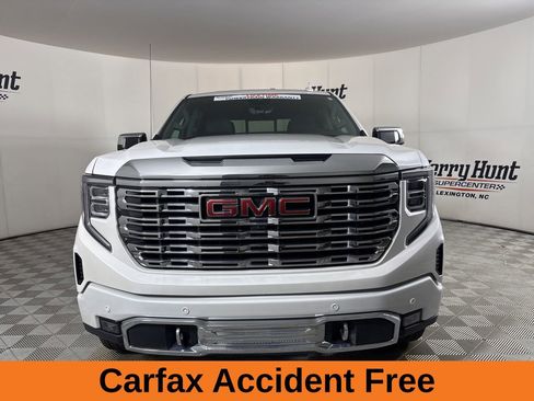 Used 2025 GMC Sierra 1500 Denali w/ Denali Reserve Package AWD/4WD image 3