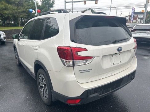 Used 2023 Subaru Forester Premium AWD/4WD image 6