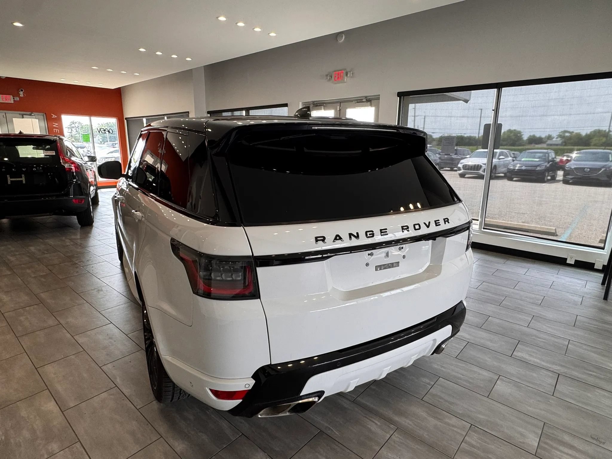 Used 2018 Land Rover Range Rover Sport Supercharged AWD/4WD image 7