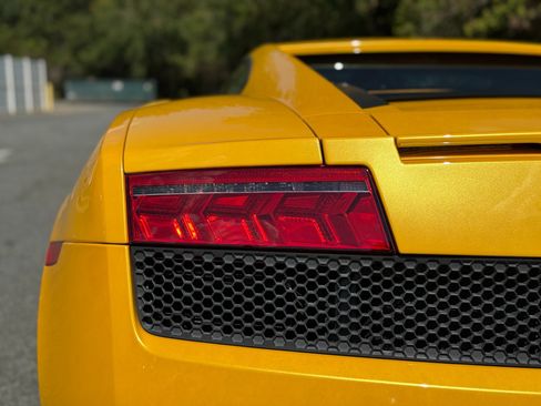 Used 2011 Lamborghini Gallardo LP 560-4 AWD/4WD image 23