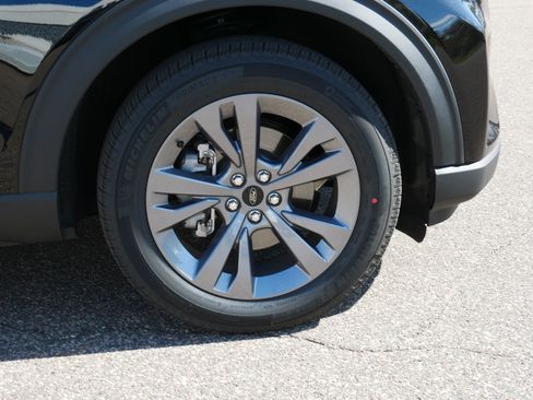 Used 2026 Ford Explorer Active w/ Active Comfort Package AWD/4WD image 15