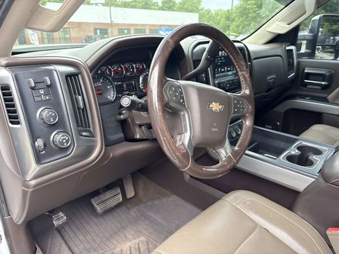 Used 2016 Chevrolet Silverado 2500 LTZ w/ Duramax Plus Package AWD/4WD image 19