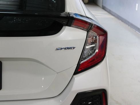 Used 2018 Honda Civic Sport image 32