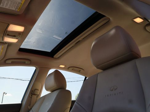 Used 2011 INFINITI G37 Journey w/ Premium Pkg image 38