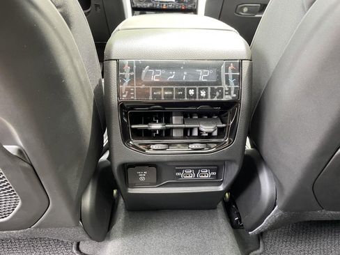 Used 2025 Jeep Grand Cherokee Summit w/ Adv Protech Group IV AWD/4WD image 46