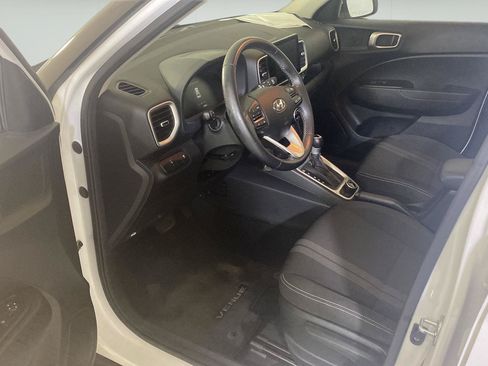 Used 2023 Hyundai Venue SEL w/ Cargo Package FWD image 15