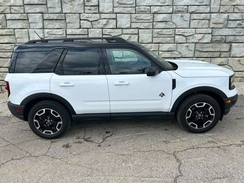 Used 2023 Ford Bronco Sport Outer Banks w/ Tech Package AWD/4WD image 6