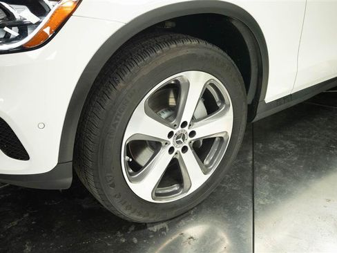 Used 2022 Mercedes-Benz GLC 300 4MATIC image 4
