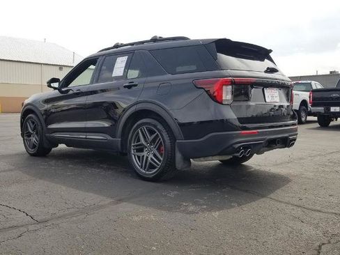 Certified 2025 Ford Explorer ST AWD/4WD image 5